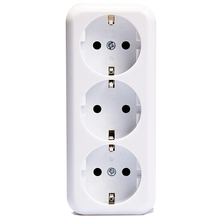 Schutzkontakt-Steckdose 3-fach McPower "Finery", 250V/16A, AP, Einsteckschutz, weiß