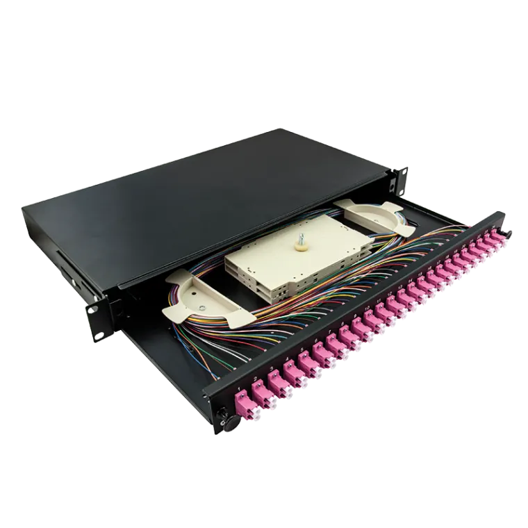 Komplett bestückte Spleißbox LC-DX 24 Port, Multimode OM4, 1HE, Schwarz