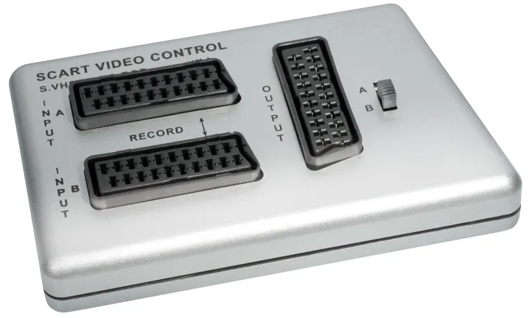 MAXTRACK Scart-Umschaltbox, Scart Anschlussbox - 3x Scartkupplung (V 43 Si)