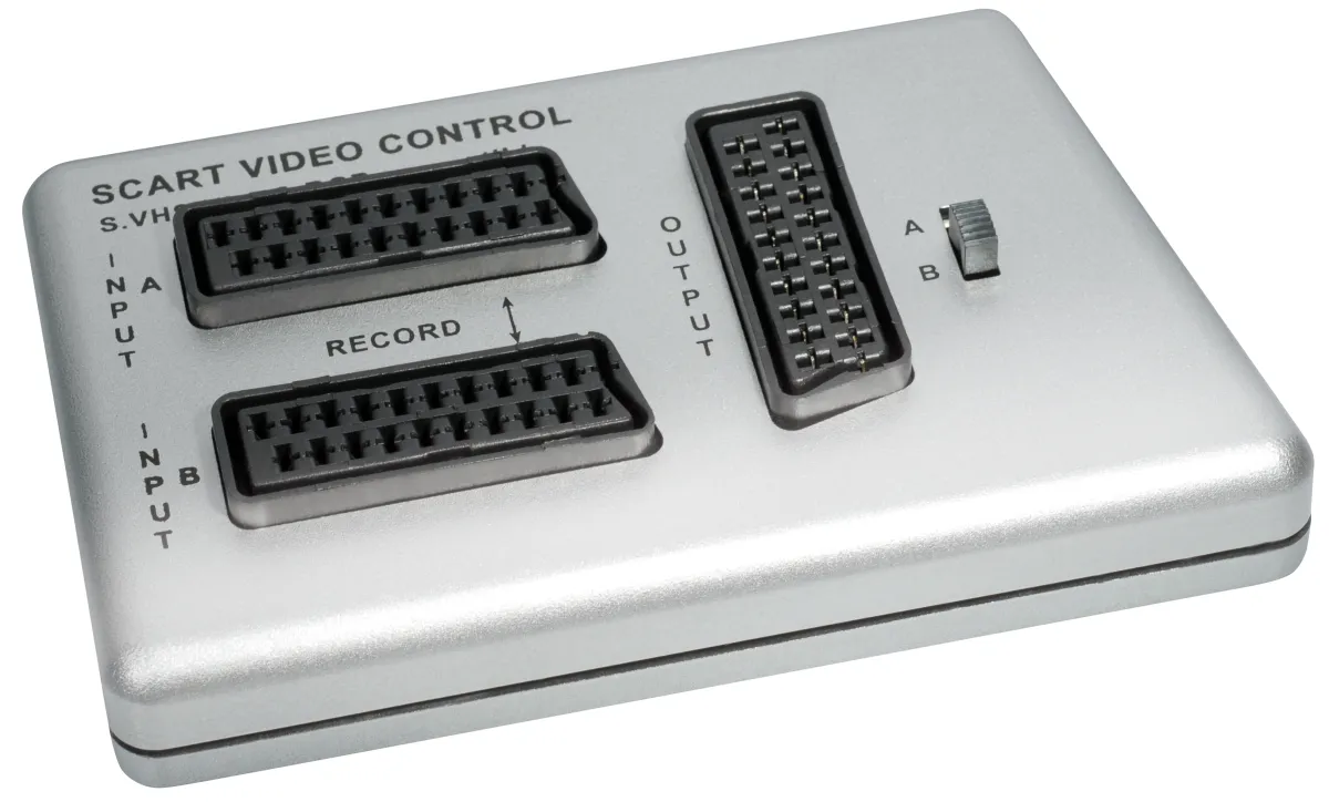 MAXTRACK Scart-Umschaltbox, Scart Anschlussbox - 3x Scartkupplung (V 43 Si)